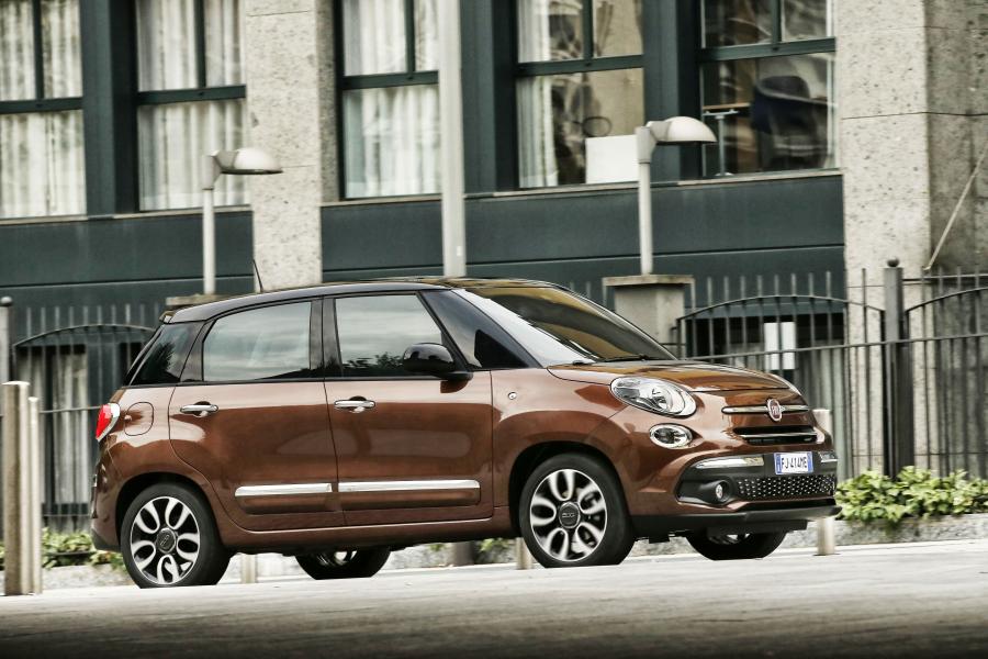  Fiat 500L 2017 года  (фото 32 из 45)
